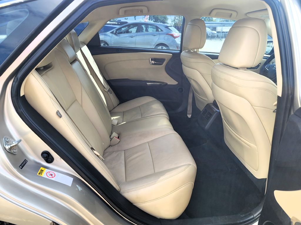 Photo 8 of this TOYOTA AVALON