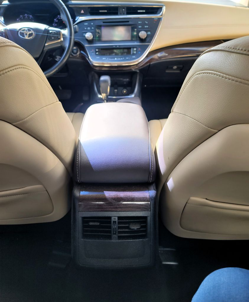 Photo 10 of this TOYOTA AVALON
