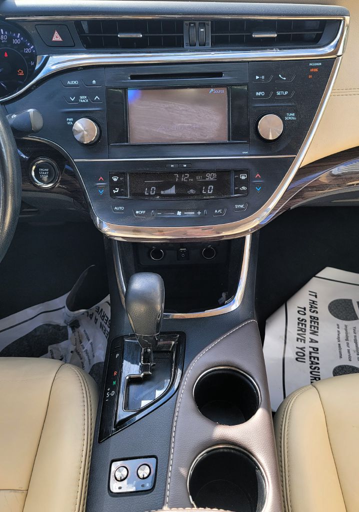 Photo 11 of this TOYOTA AVALON