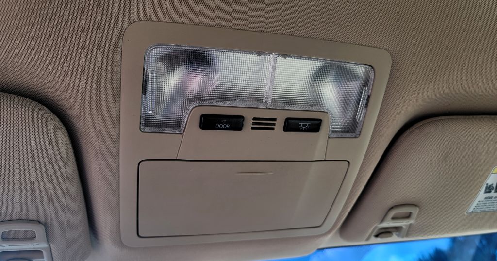 Photo 18 of this TOYOTA AVALON