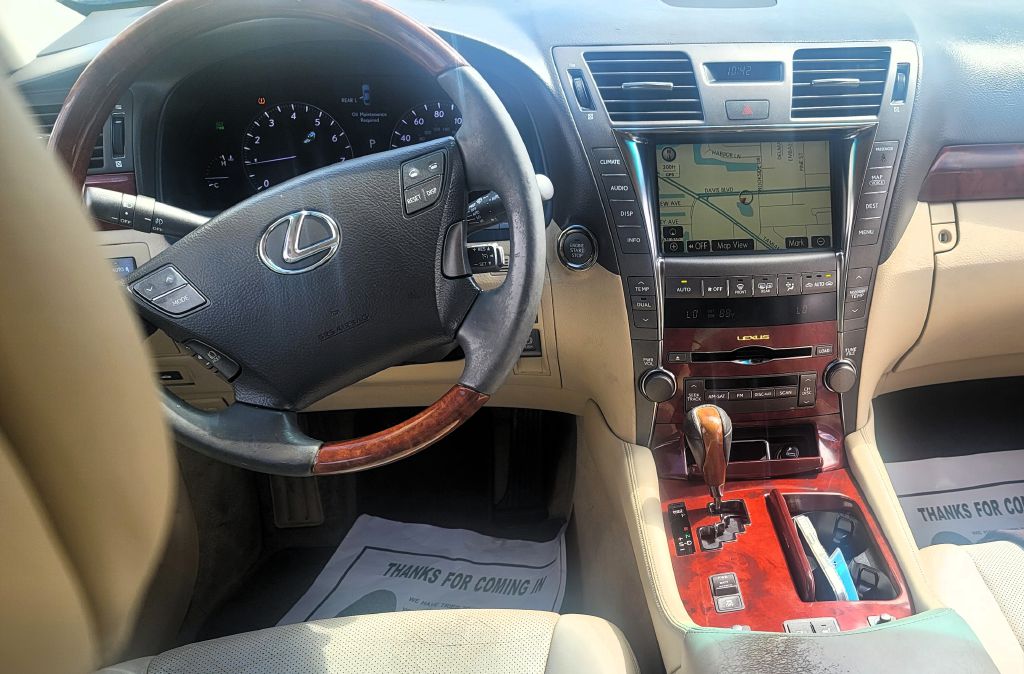 Photo 9 of this LEXUS LS