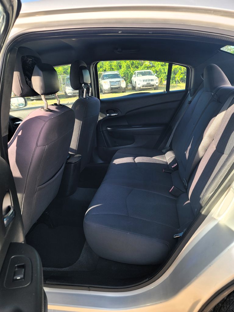 Photo 11 of this CHRYSLER 200
