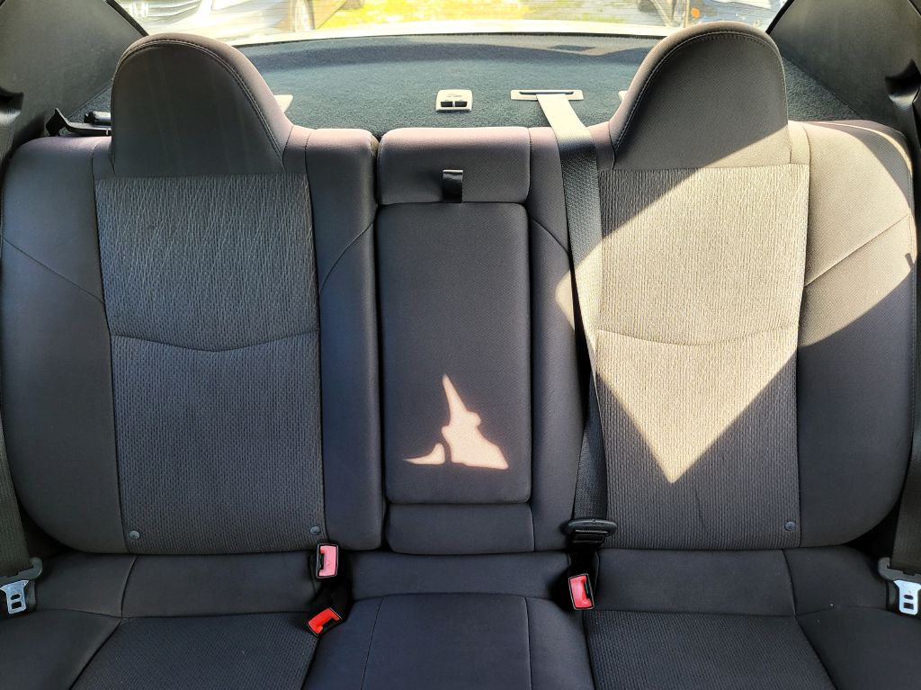 Photo 12 of this CHRYSLER 200