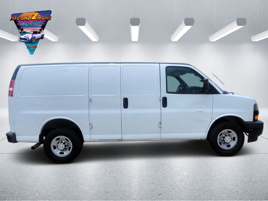 Photo 4 of this CHEVROLET EXPRESS G2500