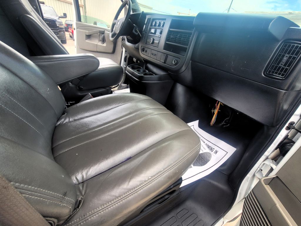 Photo 9 of this CHEVROLET EXPRESS G2500