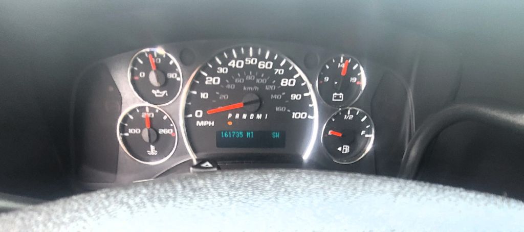 Photo 13 of this CHEVROLET EXPRESS G2500