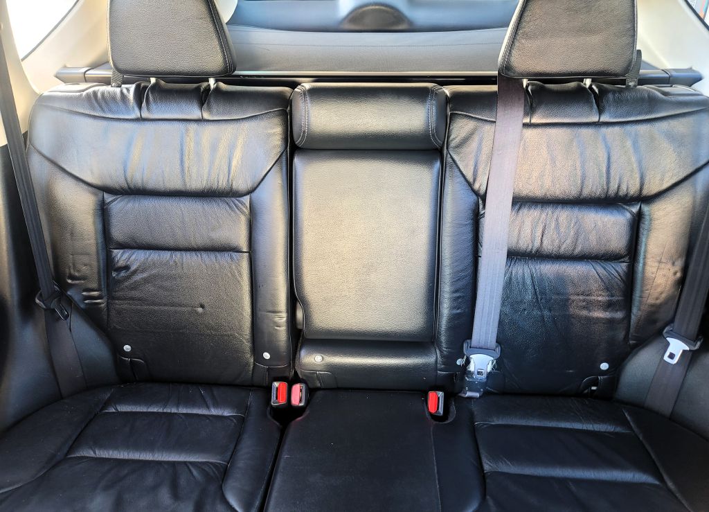 Photo 13 of this HONDA CR-V