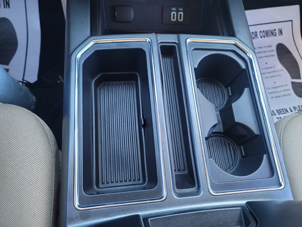 Photo 20 of this FORD F150