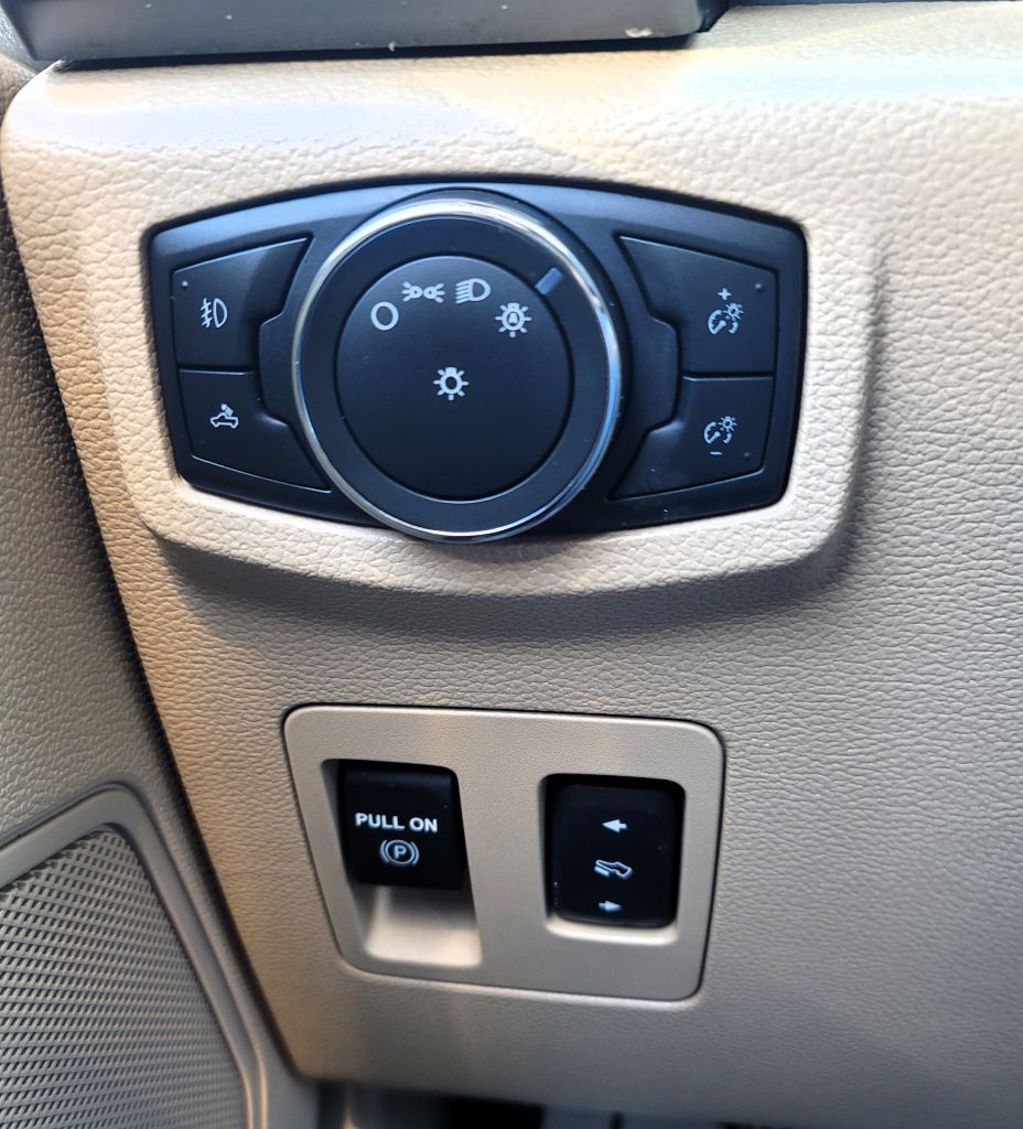 Photo 23 of this FORD F150