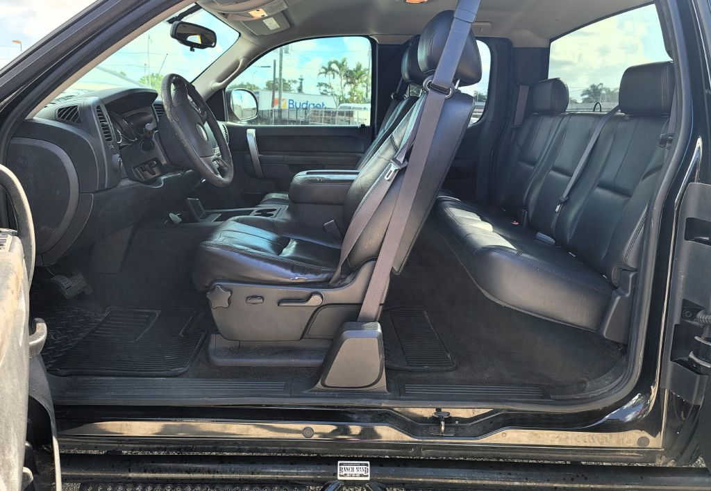 Photo 9 of this CHEVROLET SILVERADO 1500