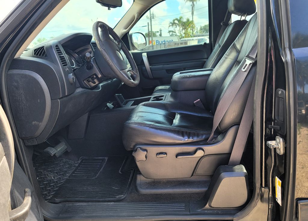 Photo 10 of this CHEVROLET SILVERADO 1500