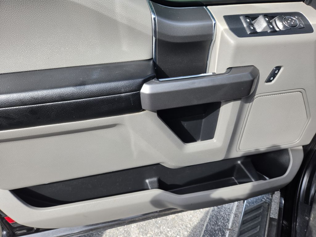 Photo 6 of this FORD F150