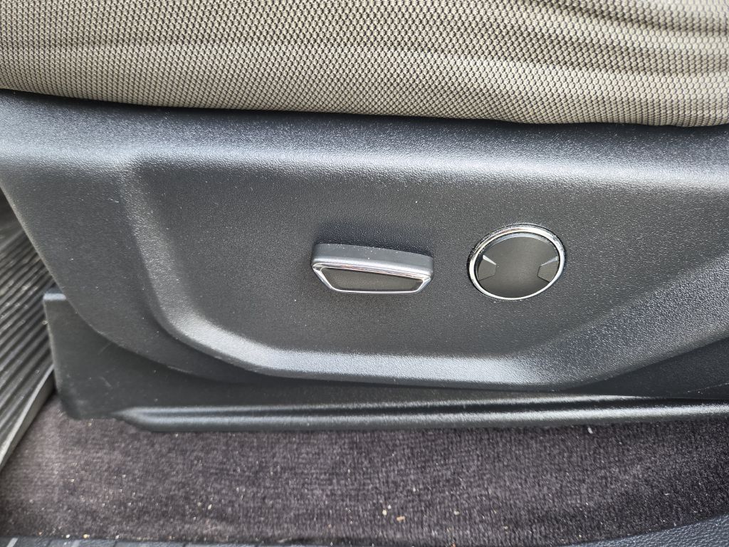 Photo 7 of this FORD F150