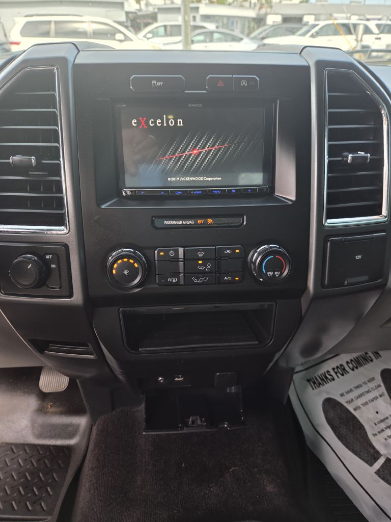 Photo 10 of this FORD F150