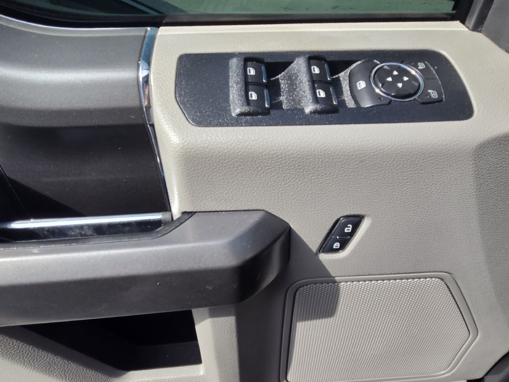 Photo 17 of this FORD F150