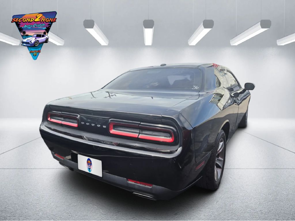 Photo 4 of this DODGE CHALLENGER
