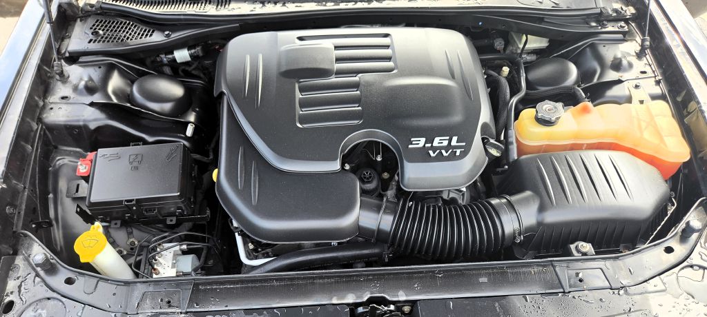 Photo 16 of this DODGE CHALLENGER