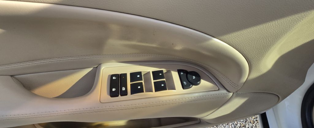 Photo 11 of this BUICK LUCERNE
