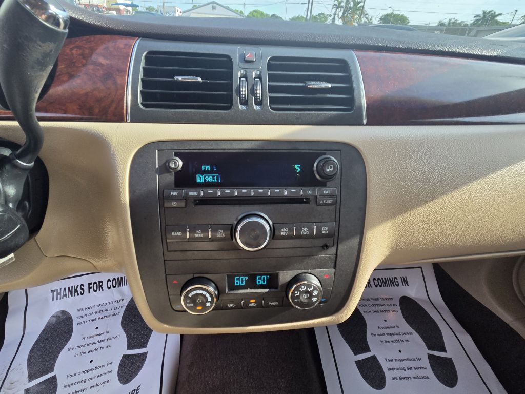 Photo 13 of this BUICK LUCERNE