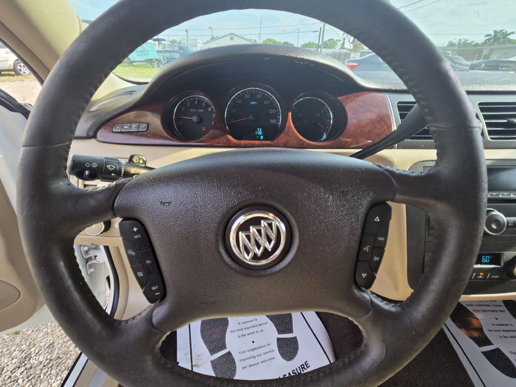 Photo 14 of this BUICK LUCERNE