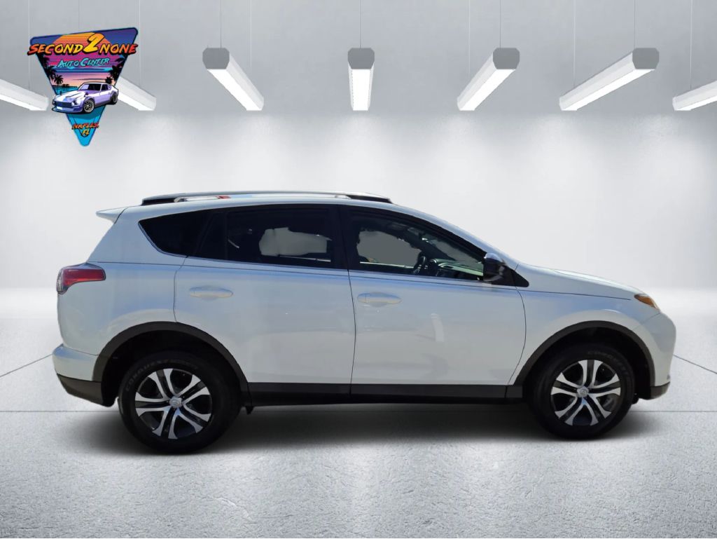 Photo 4 of this TOYOTA RAV4