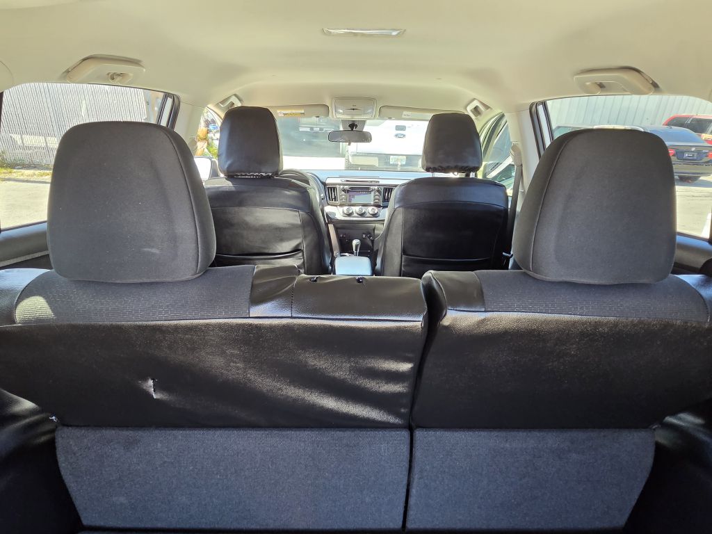 Photo 9 of this TOYOTA RAV4