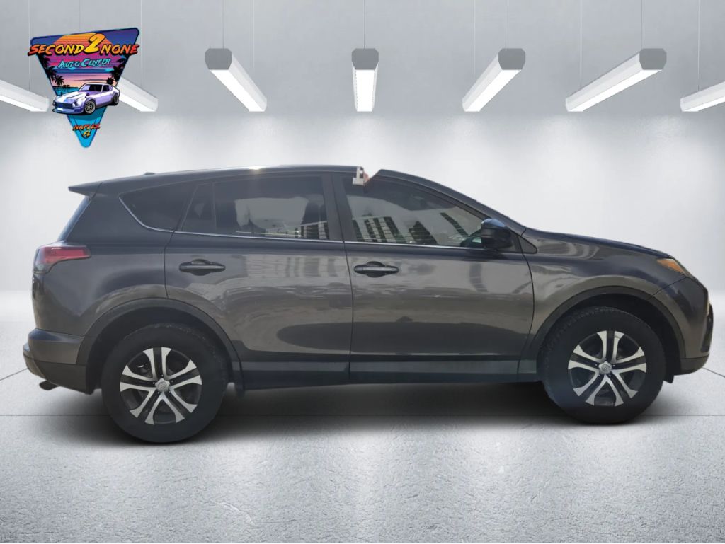 Photo 4 of this TOYOTA RAV4