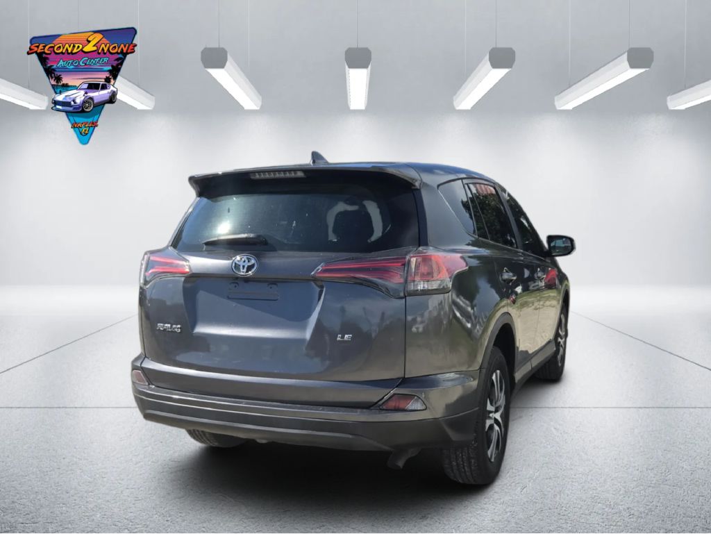 Photo 5 of this TOYOTA RAV4
