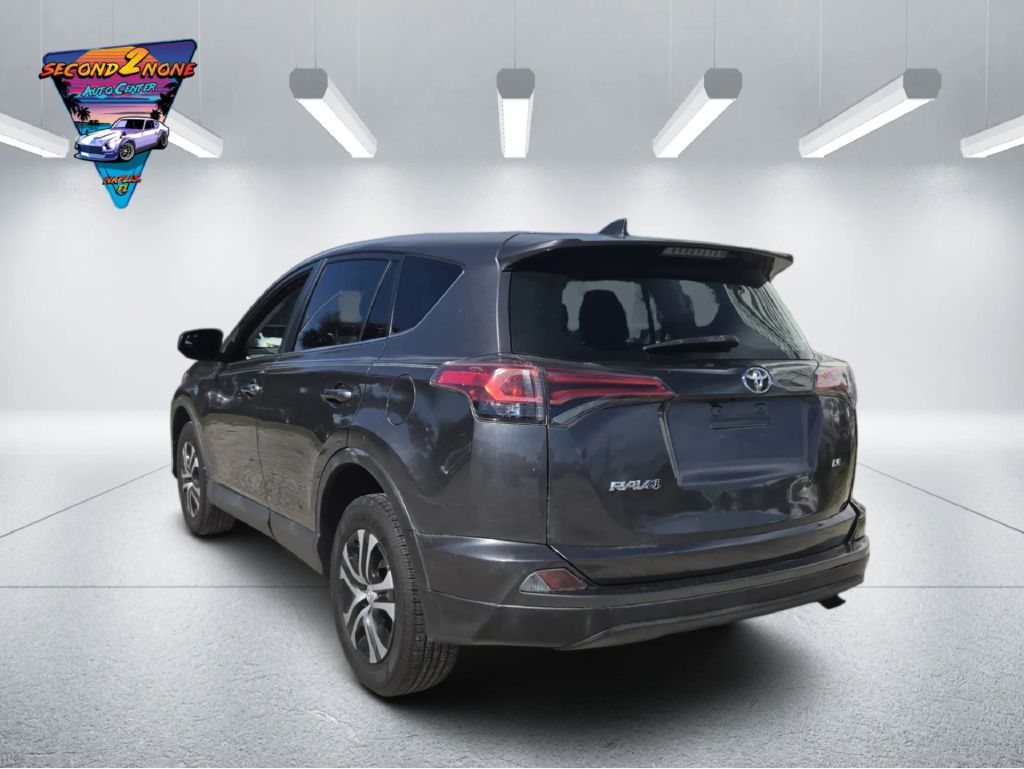 Photo 7 of this TOYOTA RAV4