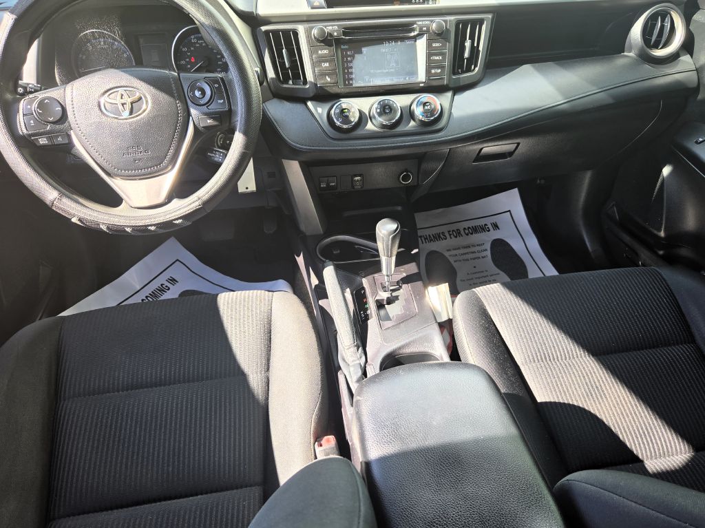 Photo 12 of this TOYOTA RAV4