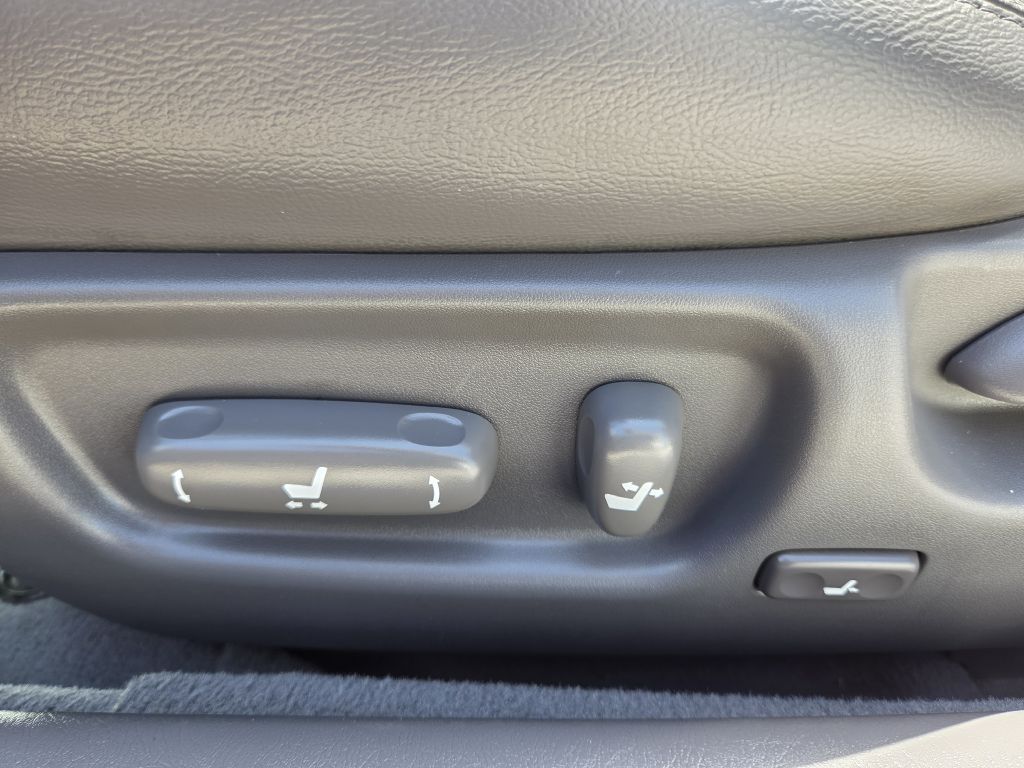 Photo 21 of this TOYOTA CAMRY SOLARA