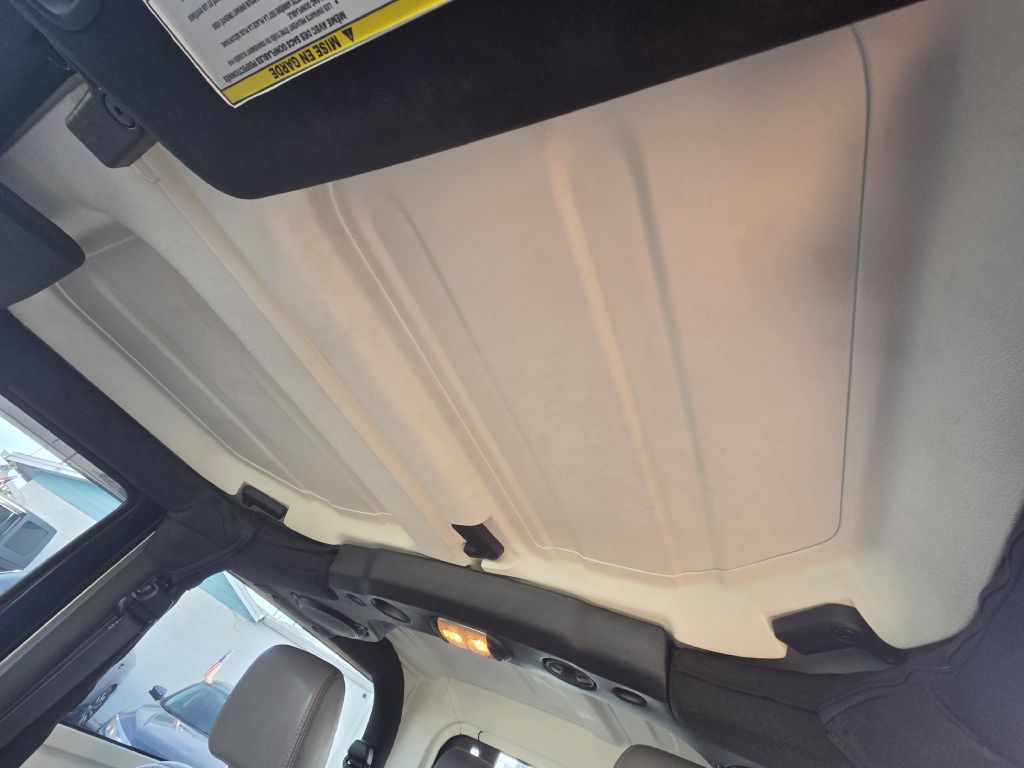 Photo 11 of this JEEP WRANGLER