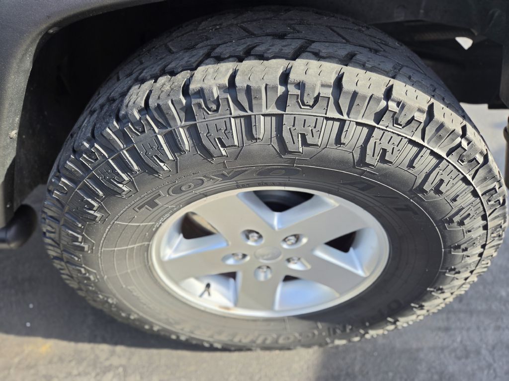 Photo 18 of this JEEP WRANGLER