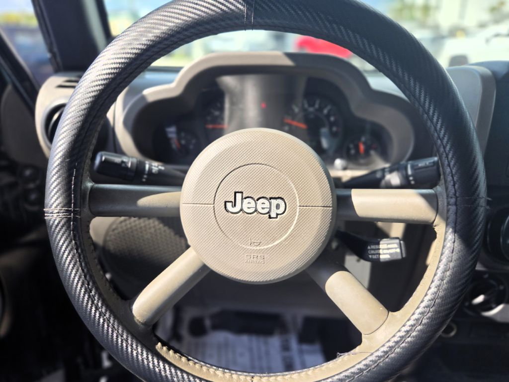 Photo 16 of this JEEP WRANGLER UNLIMI