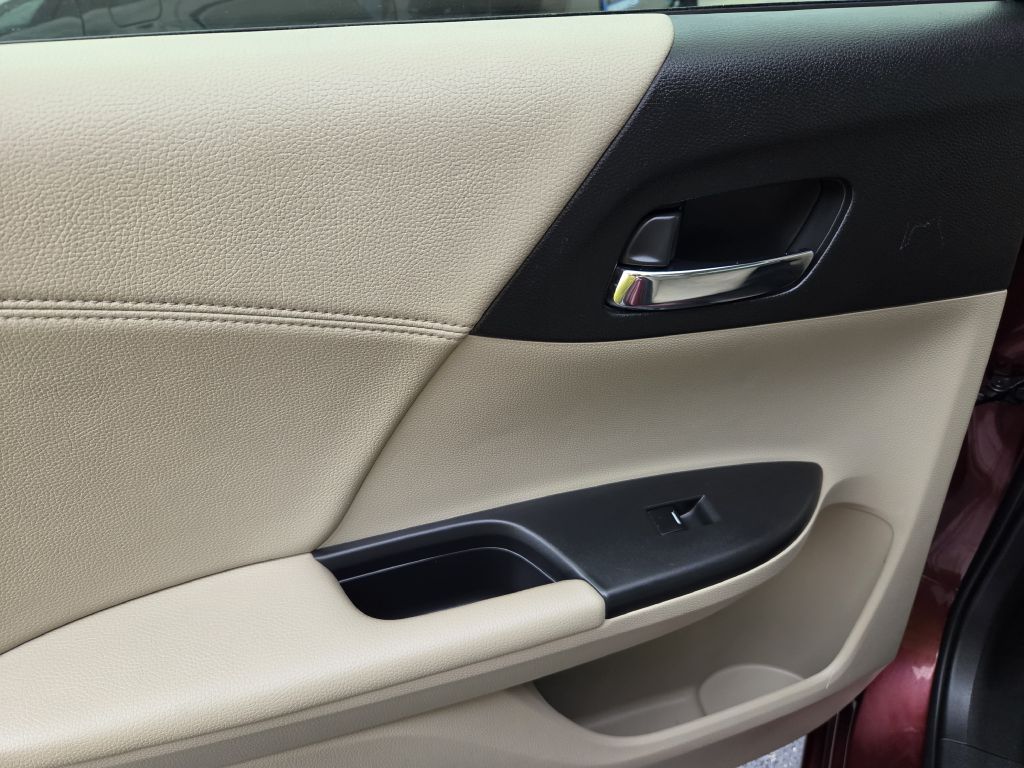 Photo 6 of this HONDA ACCORD