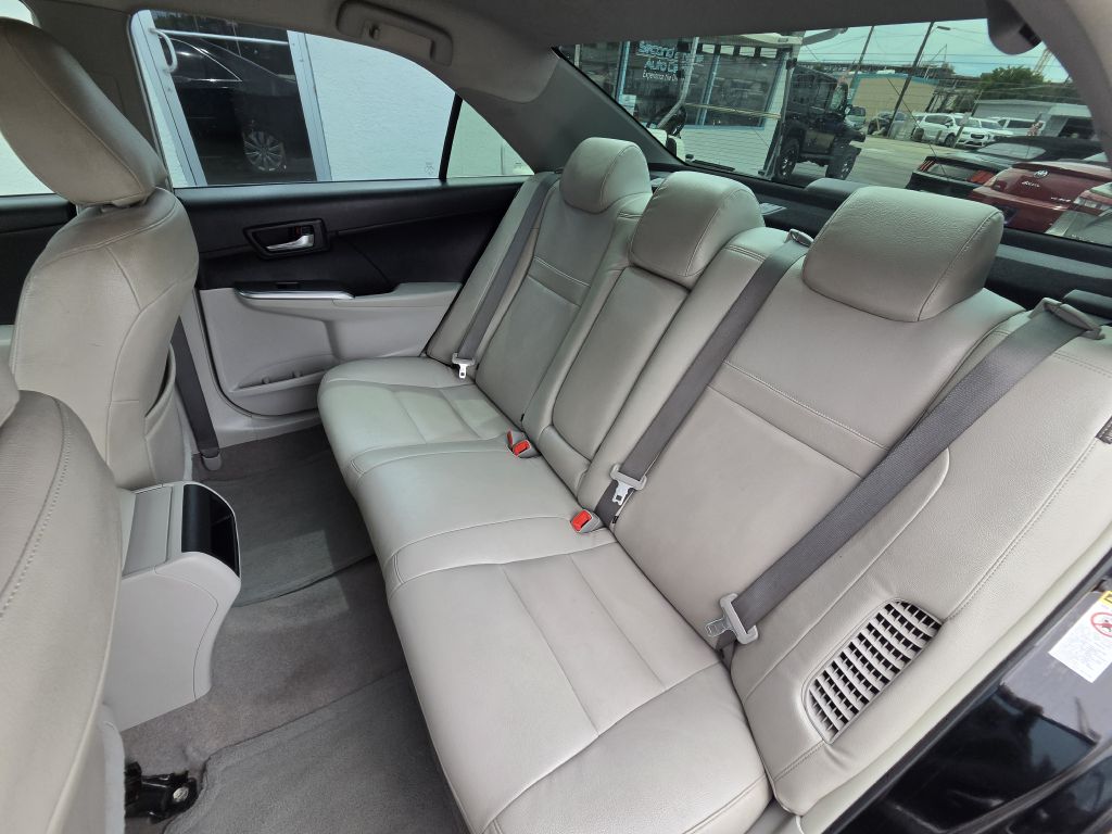 Photo 11 of this TOYOTA CAMRY