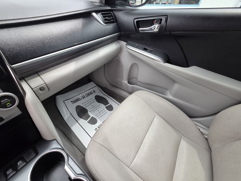 Photo 14 of this TOYOTA CAMRY