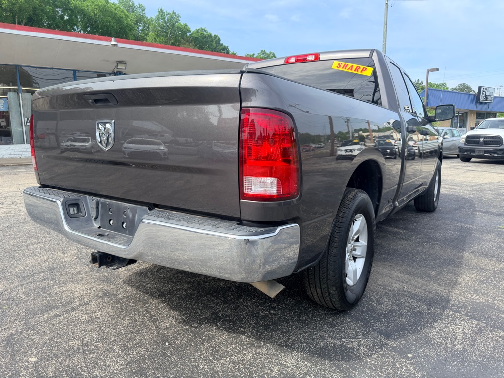 Photo 2 of this RAM 1500 CLASSIC