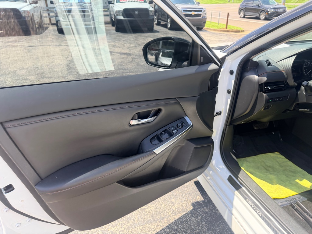 Photo 25 of this NISSAN SENTRA