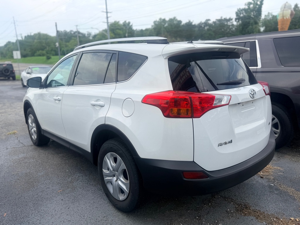 Photo 2 of this TOYOTA RAV4