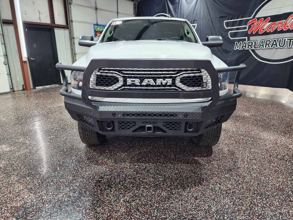 White 2018 RAM 2500 SLT Crew Cab 4WD Pickup Truck Four-Wheel Drive Automatic