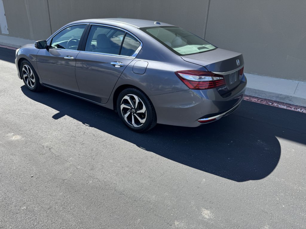 Photo 3 of this HONDA ACCORD
