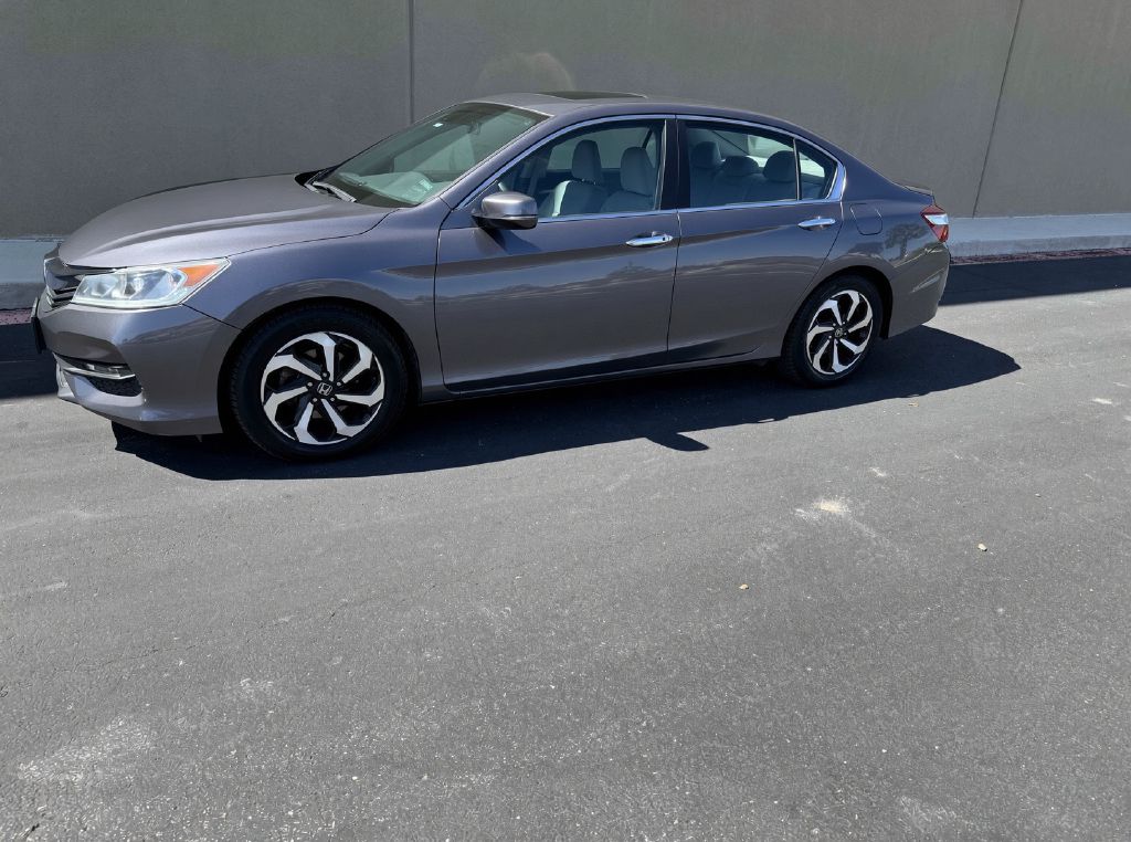 Photo 2 of this HONDA ACCORD