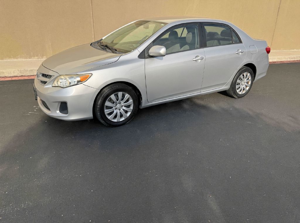 Photo 2 of this TOYOTA COROLLA