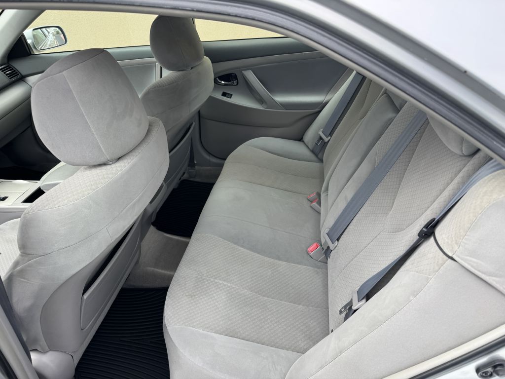Photo 4 of this TOYOTA COROLLA