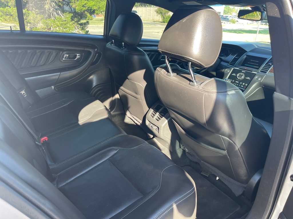 FORD TAURUS 2017 FORD TAURUS 1FAHP2F83HG121721