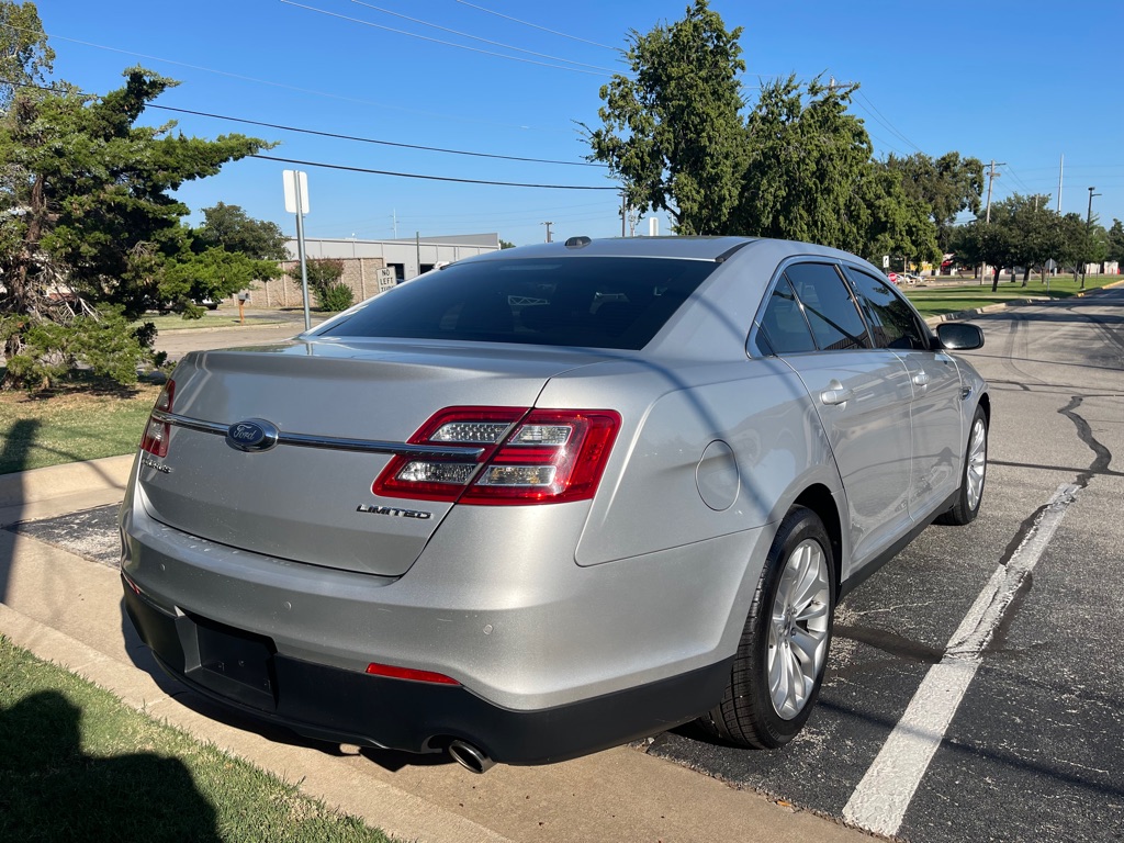 FORD TAURUS 2017 FORD TAURUS 1FAHP2F83HG121721