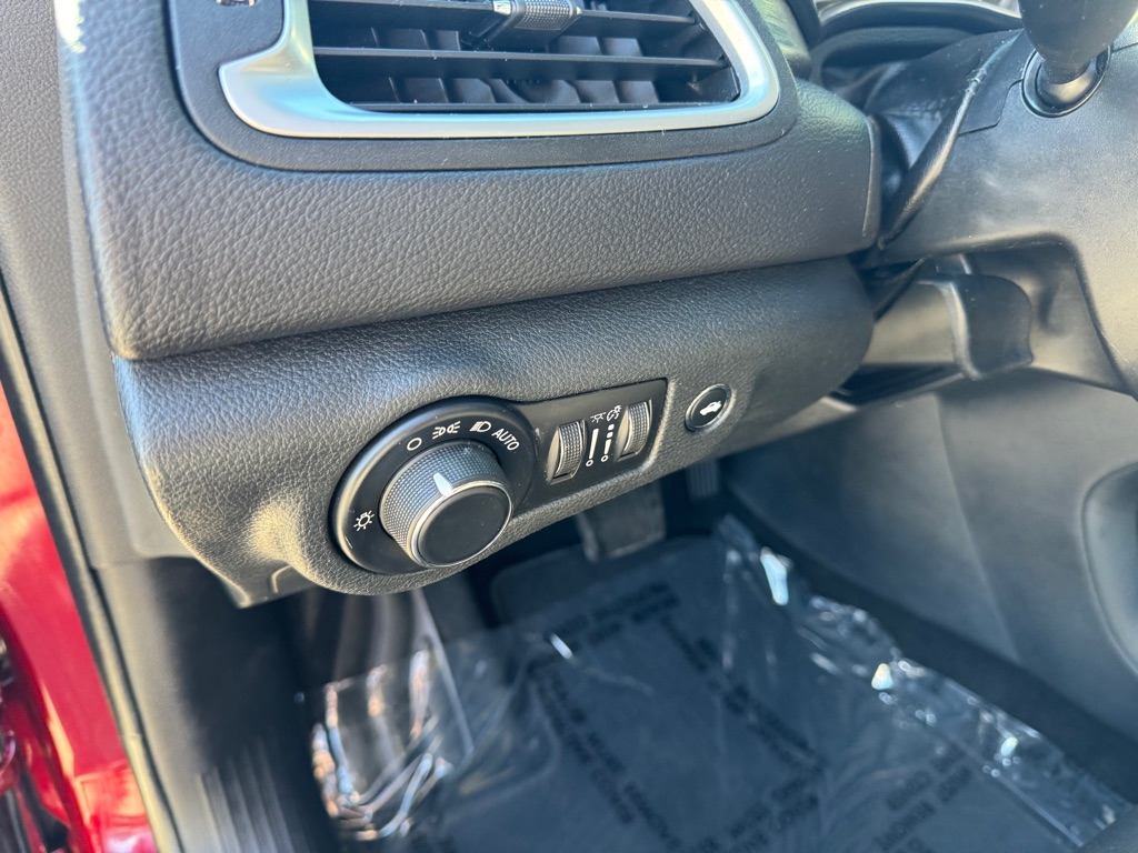 CHRYSLER 200 2016 CHRYSLER 200 1C3CCCFB3GN189825