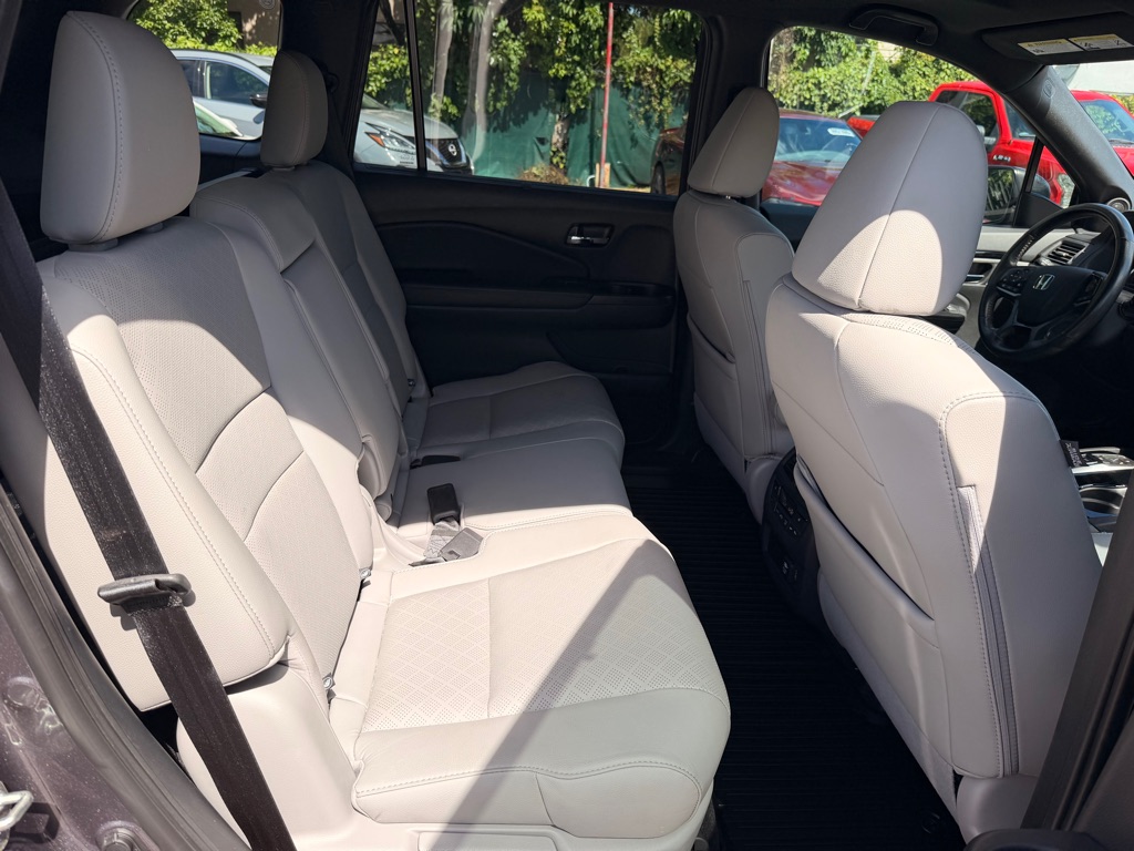 Photo 18 of this HONDA PASSPORT