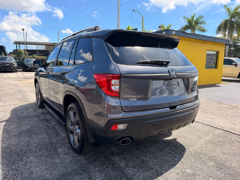 Photo 14 of this HONDA PASSPORT